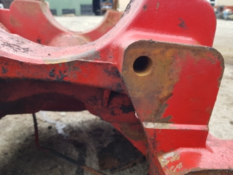 Mccormick Case Cx, Mxc, Mc Ser Mc100 Front Axle Support Bolster 138531, 337256a1 - Front axle for Agricultural machinery: picture 4 Mccormick Case Cx, Mxc, Mc Ser Mc100 Front Axle Support Bolster 138531, 337256a1 - Front axle for Agricultural machinery: picture 4