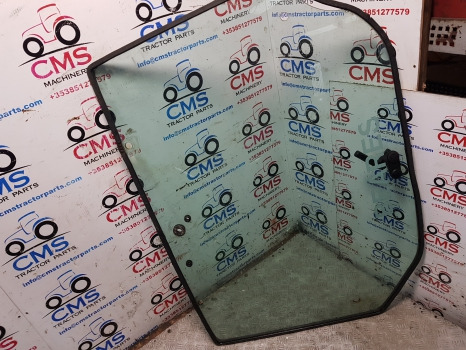 Mccormick Mc115 Cab Rear Window Glass, Seal, Handle 284947a2, 710783a1 - Window and parts: picture 1 Mccormick Mc115 Cab Rear Window Glass, Seal, Handle 284947a2, 710783a1 - Window and parts: picture 1