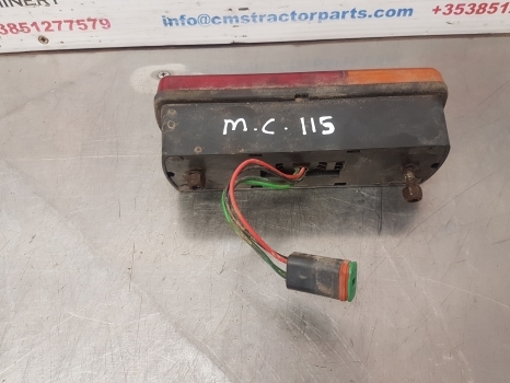 Mccormick Mc115, Mc95, Mc115 Rear Tail Ligh 418699a1, 418700a1 - Tail light for Farm tractor: picture 4 Mccormick Mc115, Mc95, Mc115 Rear Tail Ligh 418699a1, 418700a1 - Tail light for Farm tractor: picture 4