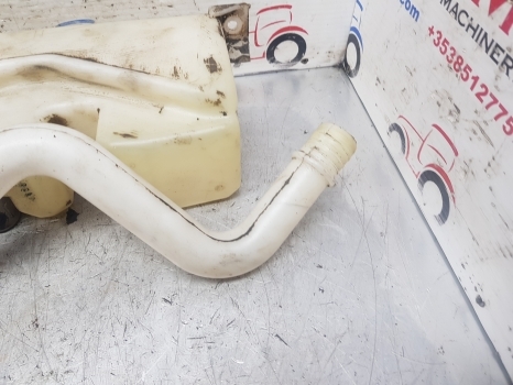 New Holland Case Maxxum T7 T7.200 Windshield Washer Reservoir 82030995, 82030996 - Body and exterior for Farm tractor: picture 3 New Holland Case Maxxum T7 T7.200 Windshield Washer Reservoir 82030995, 82030996 - Body and exterior for Farm tractor: picture 3