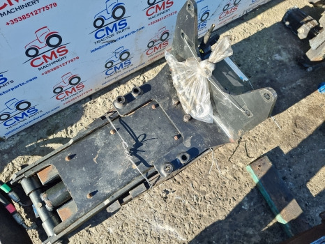 New Holland Case T5.120, T5.100, T5.110 Pick Up Hitch Complete 47889607 - Frame/ Chassis: picture 5 New Holland Case T5.120, T5.100, T5.110 Pick Up Hitch Complete 47889607 - Frame/ Chassis: picture 5