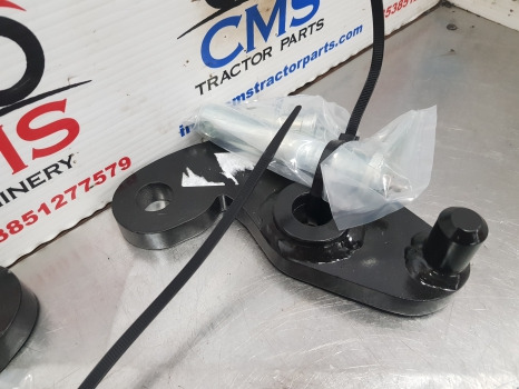 New Holland, Case Tm, Mxm Series, Tm120, Hanger Arm Kit 82028088, 82028089 - Frame/ Chassis: picture 5 New Holland, Case Tm, Mxm Series, Tm120, Hanger Arm Kit 82028088, 82028089 - Frame/ Chassis: picture 5