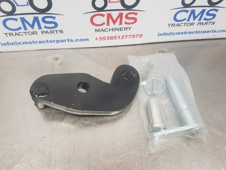 New Holland, Case Tm120, Tm130, Mxm120, Hanger Arm Lhs 82028088 - Frame/ Chassis: picture 3 New Holland, Case Tm120, Tm130, Mxm120, Hanger Arm Lhs 82028088 - Frame/ Chassis: picture 3