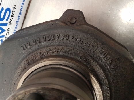 New Holland Lm435a, Mlt 634-120 Swivel Housing Front Rhs Rear Lhs 212.06.002.789 - Steering knuckle for Telescopic handler: picture 4 New Holland Lm435a, Mlt 634-120 Swivel Housing Front Rhs Rear Lhs 212.06.002.789 - Steering knuckle for Telescopic handler: picture 4