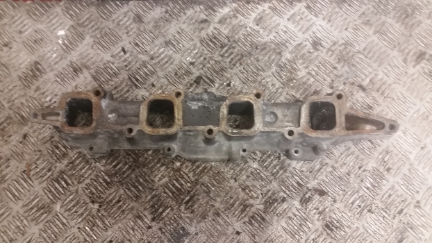 New Holland T5.100, T5.110, T5.120 Engine Air Intake Manifold Spacer 5801701355 - Intake manifold for Farm tractor: picture 4 New Holland T5.100, T5.110, T5.120 Engine Air Intake Manifold Spacer 5801701355 - Intake manifold for Farm tractor: picture 4