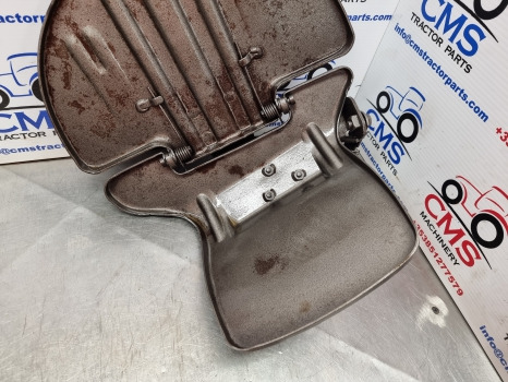 New Holland T5.120, T4, T5 Series Driver Passenger Seat, Frame 48107211 - Seat for Agricultural machinery: picture 4 New Holland T5.120, T4, T5 Series Driver Passenger Seat, Frame 48107211 - Seat for Agricultural machinery: picture 4