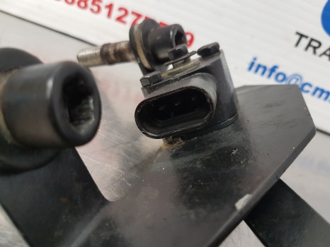 New Holland T5.95, Tm135, Tm110, Maxxum Potentiometer 82021035, 87543715 - Electrical system for Agricultural machinery: picture 3 New Holland T5.95, Tm135, Tm110, Maxxum Potentiometer 82021035, 87543715 - Electrical system for Agricultural machinery: picture 3