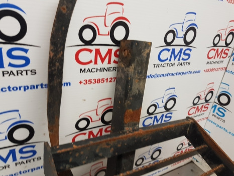 New Holland Tm, 60, Mxm, Fiat M Series, Foot Step Lhs 82009071, 82034455 - Footstep for Agricultural machinery: picture 5 New Holland Tm, 60, Mxm, Fiat M Series, Foot Step Lhs 82009071, 82034455 - Footstep for Agricultural machinery: picture 5