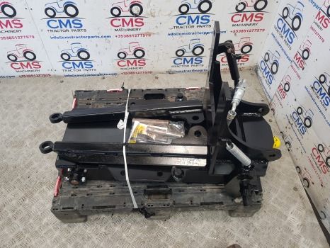 New Holland Tm, 60 Series, Fiat F Series Tm140 Pick Up Hitch Complete 82011128 - Frame/ Chassis: picture 1 New Holland Tm, 60 Series, Fiat F Series Tm140 Pick Up Hitch Complete 82011128 - Frame/ Chassis: picture 1