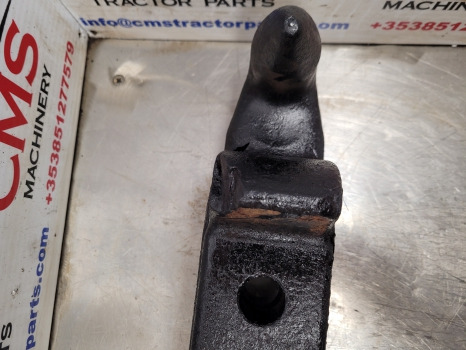 New Holland Tm, Ford 40 Series Tm120 Draw Bar Hook 82014755, 82014758, 82027753 - Frame/ Chassis: picture 4 New Holland Tm, Ford 40 Series Tm120 Draw Bar Hook 82014755, 82014758, 82027753 - Frame/ Chassis: picture 4