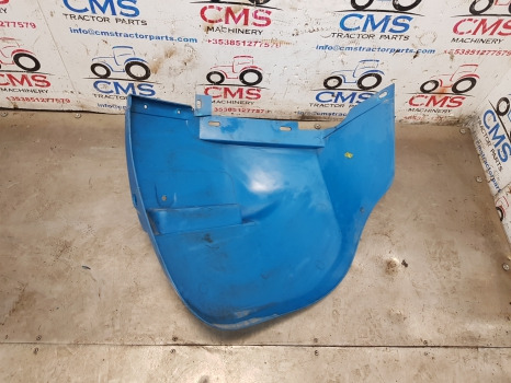 New Holland Tm, Ts, Tl, 60, 40, 35 Series, Mudguard Extension Rhs 82007495 - Fender: picture 5 New Holland Tm, Ts, Tl, 60, 40, 35 Series, Mudguard Extension Rhs 82007495 - Fender: picture 5