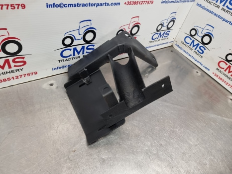 New Holland Tm, Ts, Tl, 60, 40 Series Mudguard Extension Lhs 82029986 - Fender: picture 2 New Holland Tm, Ts, Tl, 60, 40 Series Mudguard Extension Lhs 82029986 - Fender: picture 2