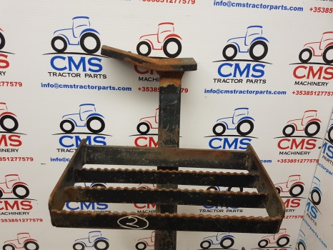 New Holland Ts, 40 Series, 6640, 7840 Foot Step Lhs 82007896, 81872888, 82840363 - Footstep for Agricultural machinery: picture 2 New Holland Ts, 40 Series, 6640, 7840 Foot Step Lhs 82007896, 81872888, 82840363 - Footstep for Agricultural machinery: picture 2