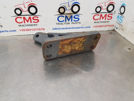 New Holland Ts, 40 Series Bracket Hook Lh 82856435, 82020473 - Frame/ Chassis: picture 4 New Holland Ts, 40 Series Bracket Hook Lh 82856435, 82020473 - Frame/ Chassis: picture 4