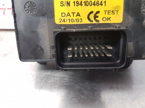 New Holland Ts115a Case Mxu100, 110 Worklamp Ecu 82022885, 47571856 - ECU for Farm tractor: picture 4 New Holland Ts115a Case Mxu100, 110 Worklamp Ecu 82022885, 47571856 - ECU for Farm tractor: picture 4
