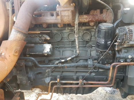 New Holland Ts115a Delta Engine Head, Block, Cranckshaft Nut 2831308, 2830760 - Engine: picture 2 New Holland Ts115a Delta Engine Head, Block, Cranckshaft Nut 2831308, 2830760 - Engine: picture 2