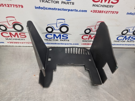 Landini 5-110h, Mc Cormick T-max Pto Guard, Shield, 3667820m92 - Spare parts for Farm tractor: picture 4 Landini 5-110h, Mc Cormick T-max Pto Guard, Shield, 3667820m92 - Spare parts for Farm tractor: picture 4