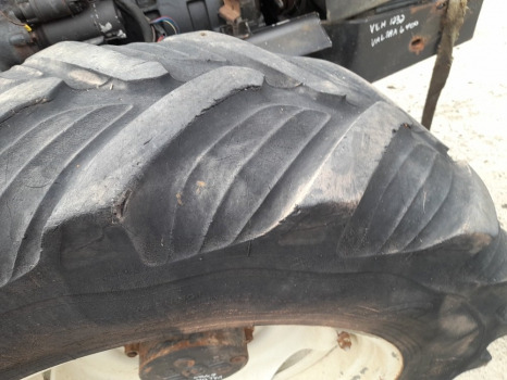 Valtra 6400 Front Wheel And Tyre 13.6r28, 13.6r28, 12x28 - Wheel and tire package: picture 3 Valtra 6400 Front Wheel And Tyre 13.6r28, 13.6r28, 12x28 - Wheel and tire package: picture 3