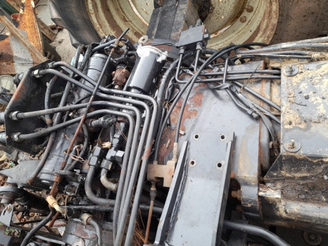 Valtra 6400 Transmission Gearbox Complete Tb 0238, A010822 - Gearbox for Farm tractor: picture 2 Valtra 6400 Transmission Gearbox Complete Tb 0238, A010822 - Gearbox for Farm tractor: picture 2