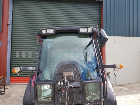 Valtra T.150 T150ch, T150c, Tc, Tch Series, Complete Cab V35971000, V36567500 - Cab: picture 5 Valtra T.150 T150ch, T150c, Tc, Tch Series, Complete Cab V35971000, V36567500 - Cab: picture 5