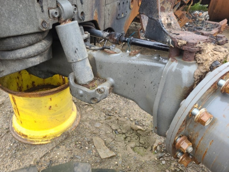 Valtra T174ea Dana Spicer 740/560 Front Axle Housing Lhs 755.01.060.61, 755.01.760.01 - Front axle for Agricultural machinery: picture 1 Valtra T174ea Dana Spicer 740/560 Front Axle Housing Lhs 755.01.060.61, 755.01.760.01 - Front axle for Agricultural machinery: picture 1