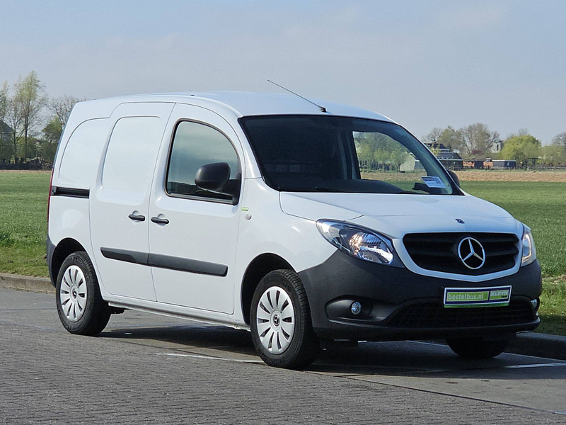 Mercedes-Benz Citan 108 CDI AC 17 dkm.!!! - Box van: picture 4 Mercedes-Benz Citan 108 CDI AC 17 dkm.!!! - Box van: picture 4