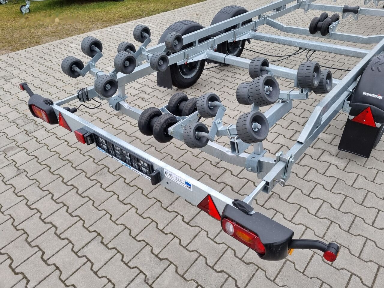 Brenderup 263500TB SRX trailer for 7,8 m boat 3.5T GVW - Boat trailer: picture 5 Brenderup 263500TB SRX trailer for 7,8 m boat 3.5T GVW - Boat trailer: picture 5