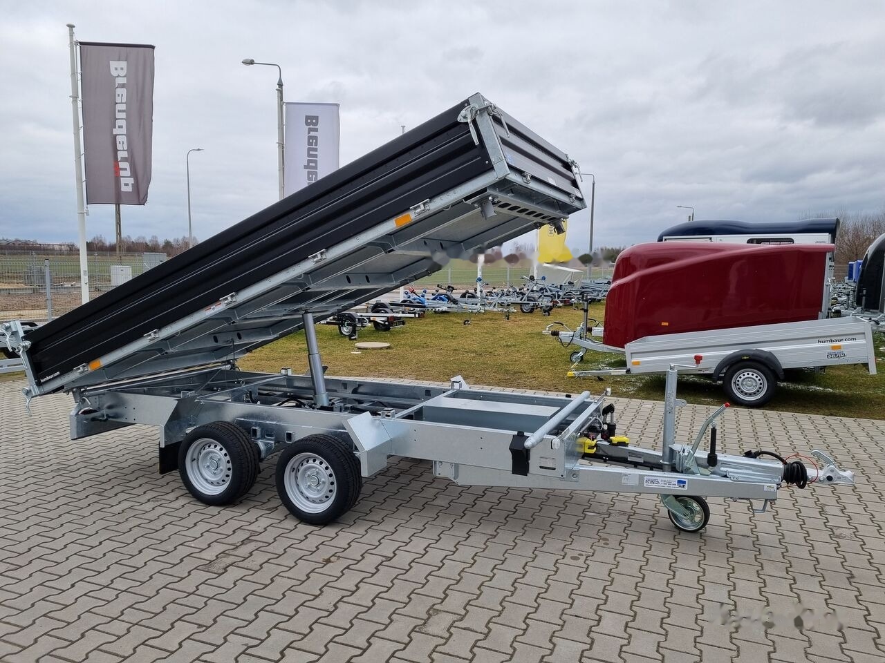 Humbaur HTK 3500.37 dumping trailer tipper black paint steel sides 3.5T - Tipper trailer: picture 1 Humbaur HTK 3500.37 dumping trailer tipper black paint steel sides 3.5T - Tipper trailer: picture 1