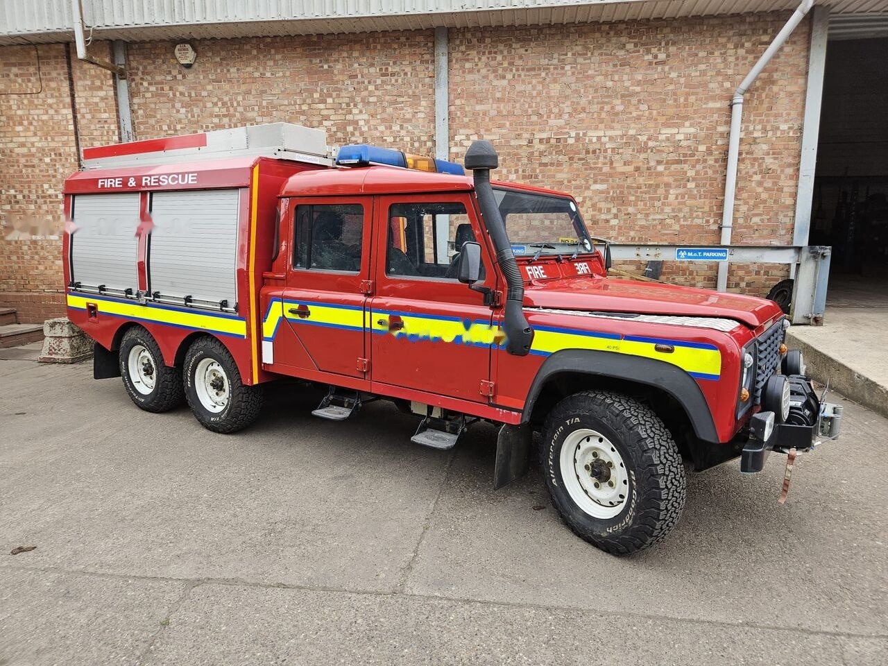 Land Rover 130 - Fire truck: picture 4 Land Rover 130 - Fire truck: picture 4