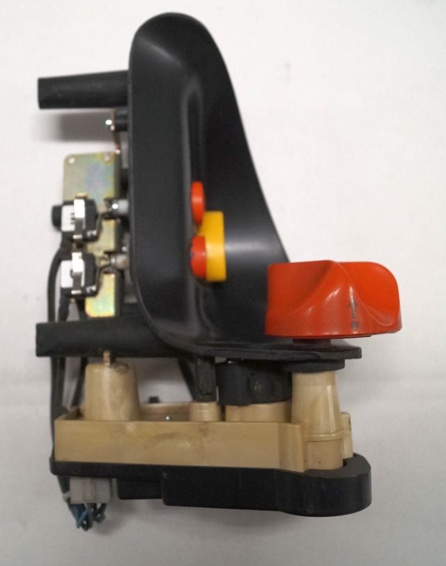Linde 1443605100 | Rijschakelaar Control handle Control module - Electrical system for Material handling equipment: picture 3 Linde 1443605100 | Rijschakelaar Control handle Control module - Electrical system for Material handling equipment: picture 3