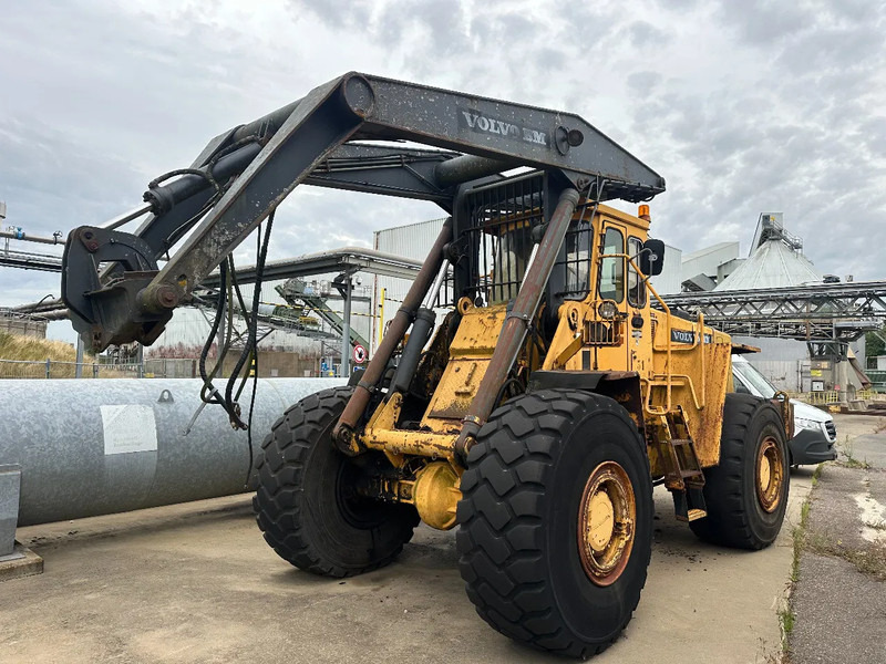 Volvo L160 High Lift - Forestry trailer: picture 3 Volvo L160 High Lift - Forestry trailer: picture 3