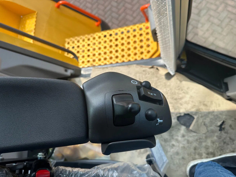 New Wheel loader Volvo L260 H UNUSED: picture 18