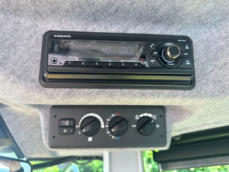 New Wheel loader Volvo L260 H UNUSED: picture 19