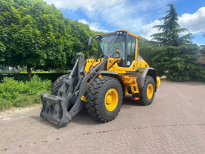 New Wheel loader Volvo L90 H2 2025: picture 8
