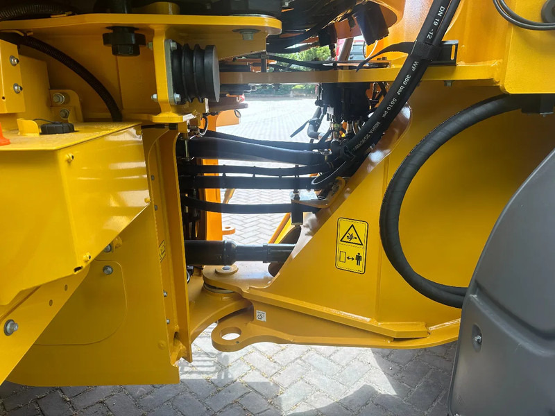 New Wheel loader Volvo L90 H2 2025: picture 9