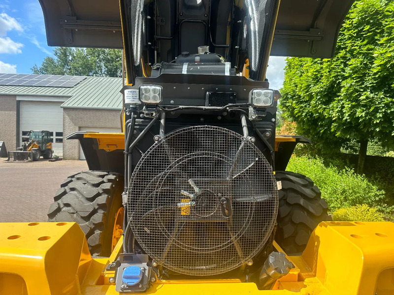 New Wheel loader Volvo L90 H2 2025: picture 12