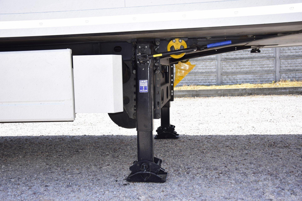 Refrigerator semi-trailer Krone SDR Double Deck Cool Liner FP45 ThermoKing SLXi 300 Lifting Axle: picture 13
