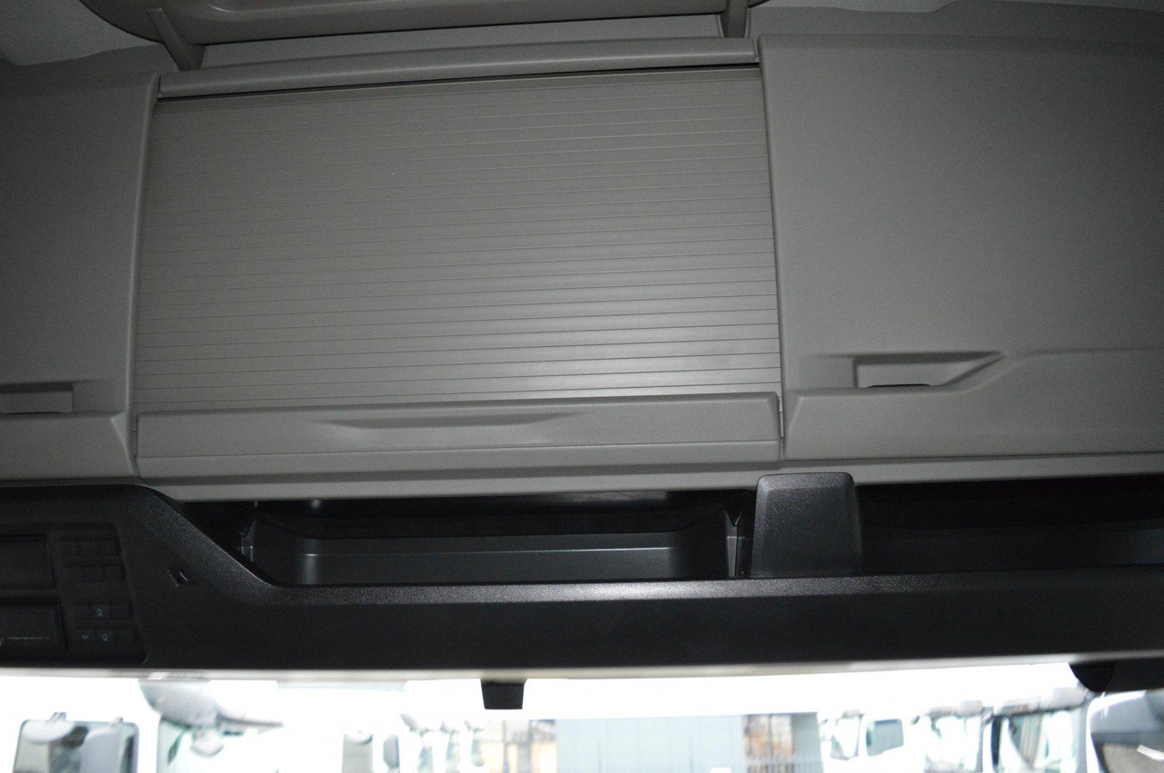 Tractor unit MAN TGX 18.470 GX: picture 13
