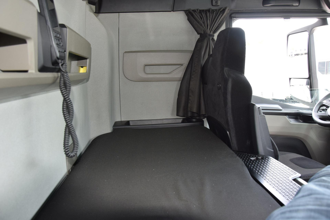 Tractor unit MAN TGX 18.470 GX: picture 13