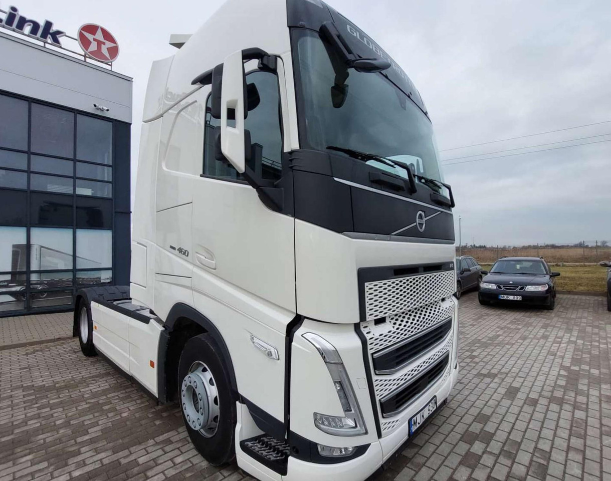 Volvo FH 460 Globetrotter XL i-Save Side Skirts - Tractor unit: picture 3 Volvo FH 460 Globetrotter XL i-Save Side Skirts - Tractor unit: picture 3