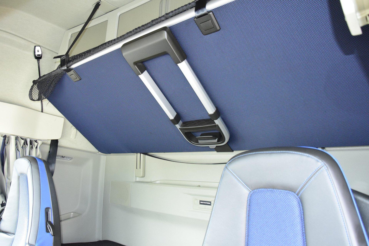 Tractor unit Volvo FH 500 Globetrotter XL: picture 9