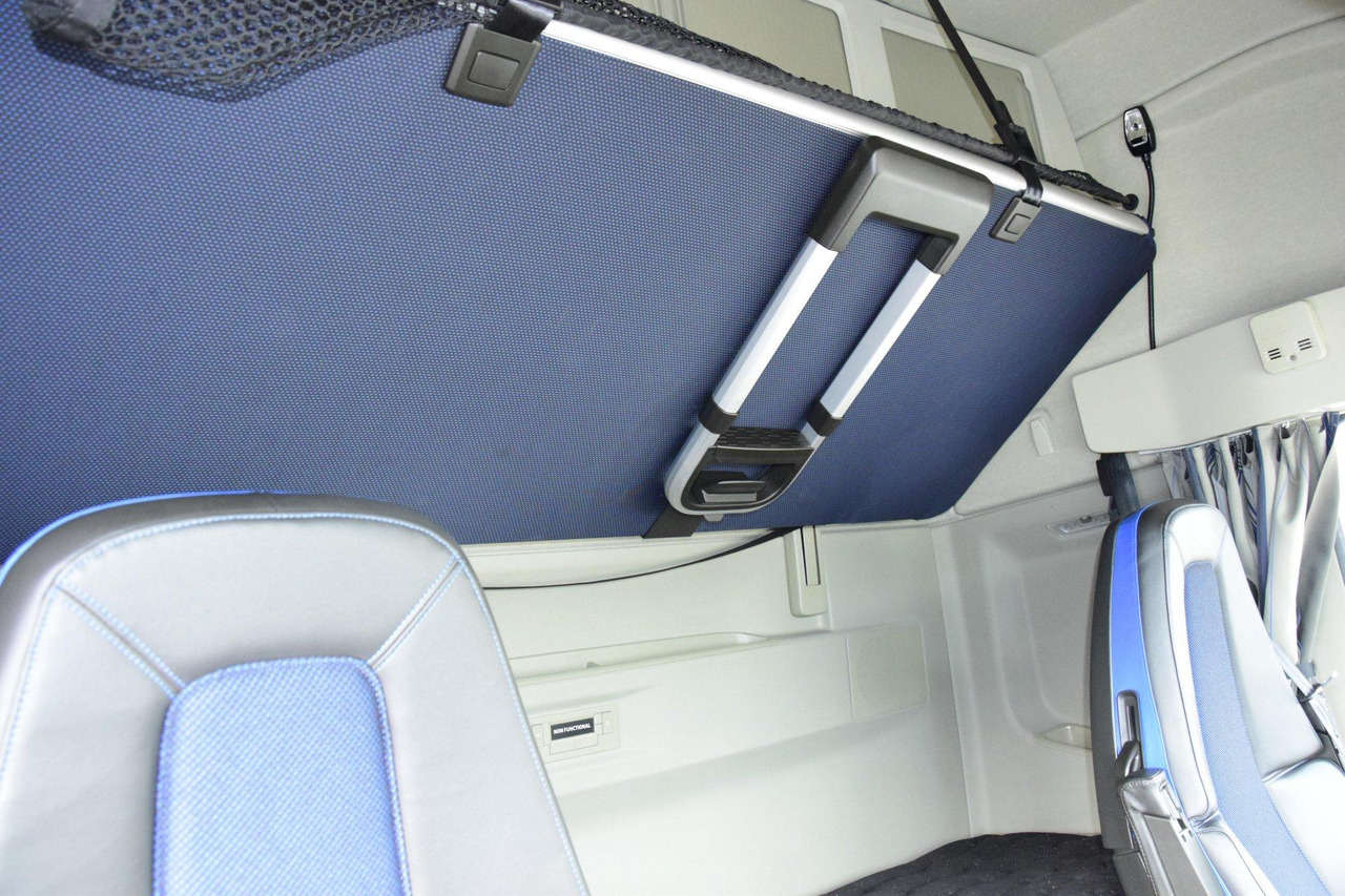 Tractor unit Volvo FH 500 Globetrotter XL: picture 13