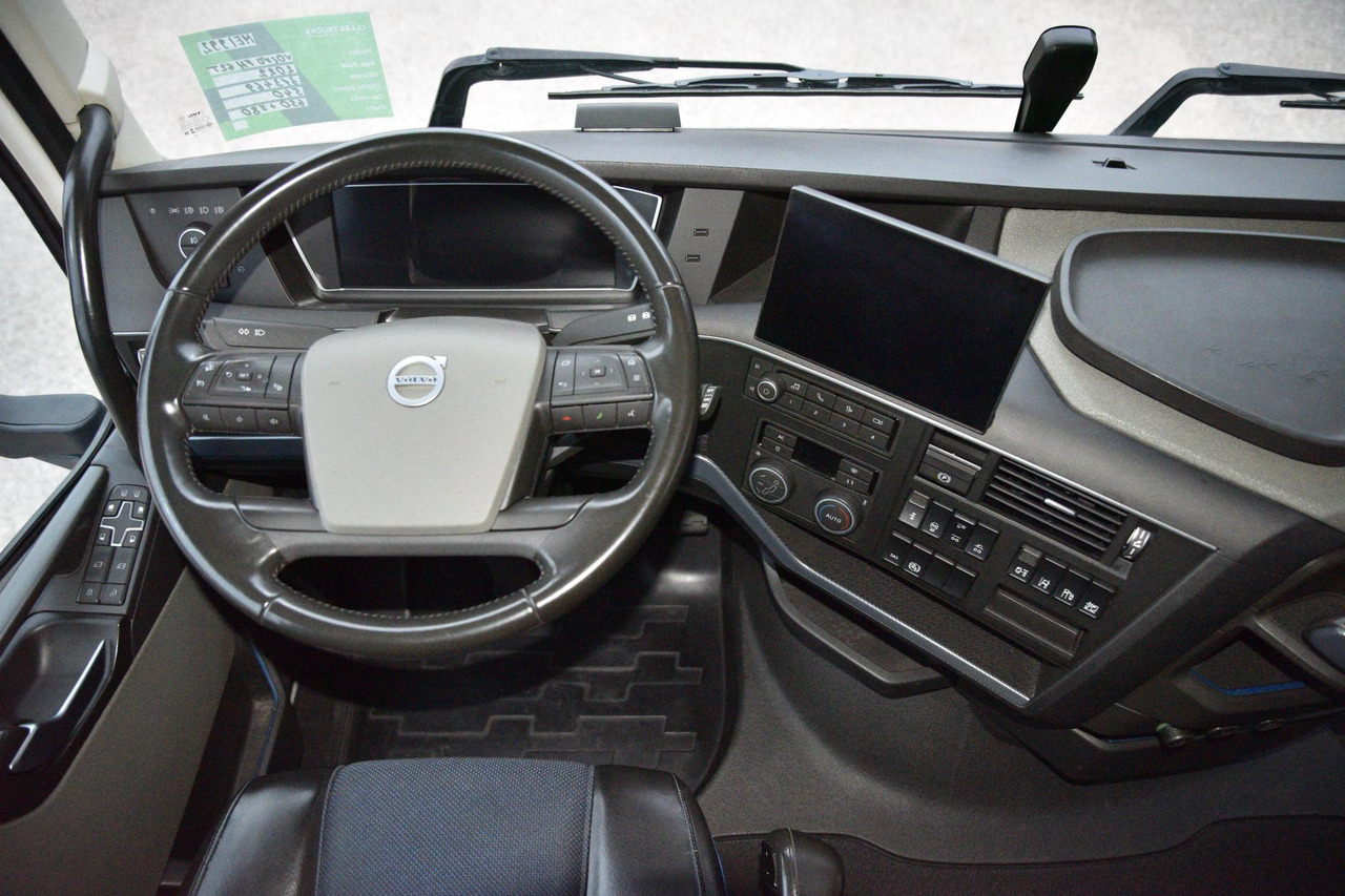 Tractor unit Volvo FH 540 Globetrotter XL Retarder: picture 12