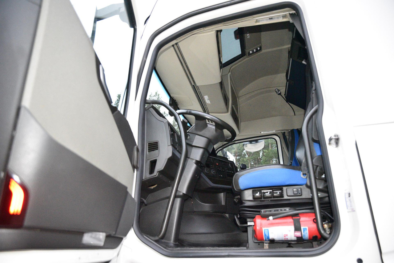 Tractor unit Volvo FH 540 Globetrotter XL Retarder: picture 8
