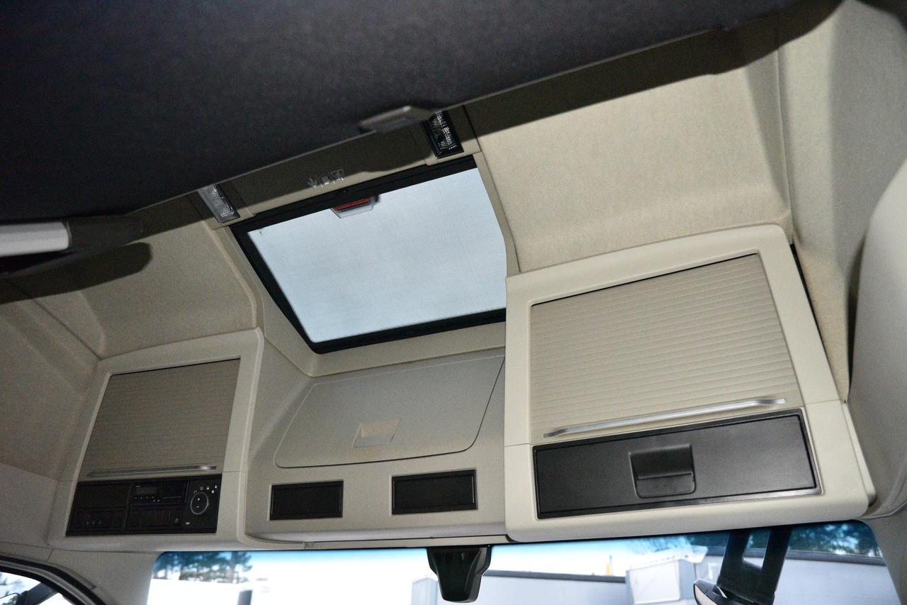 Tractor unit Volvo FH 540 Globetrotter XL Retarder: picture 16