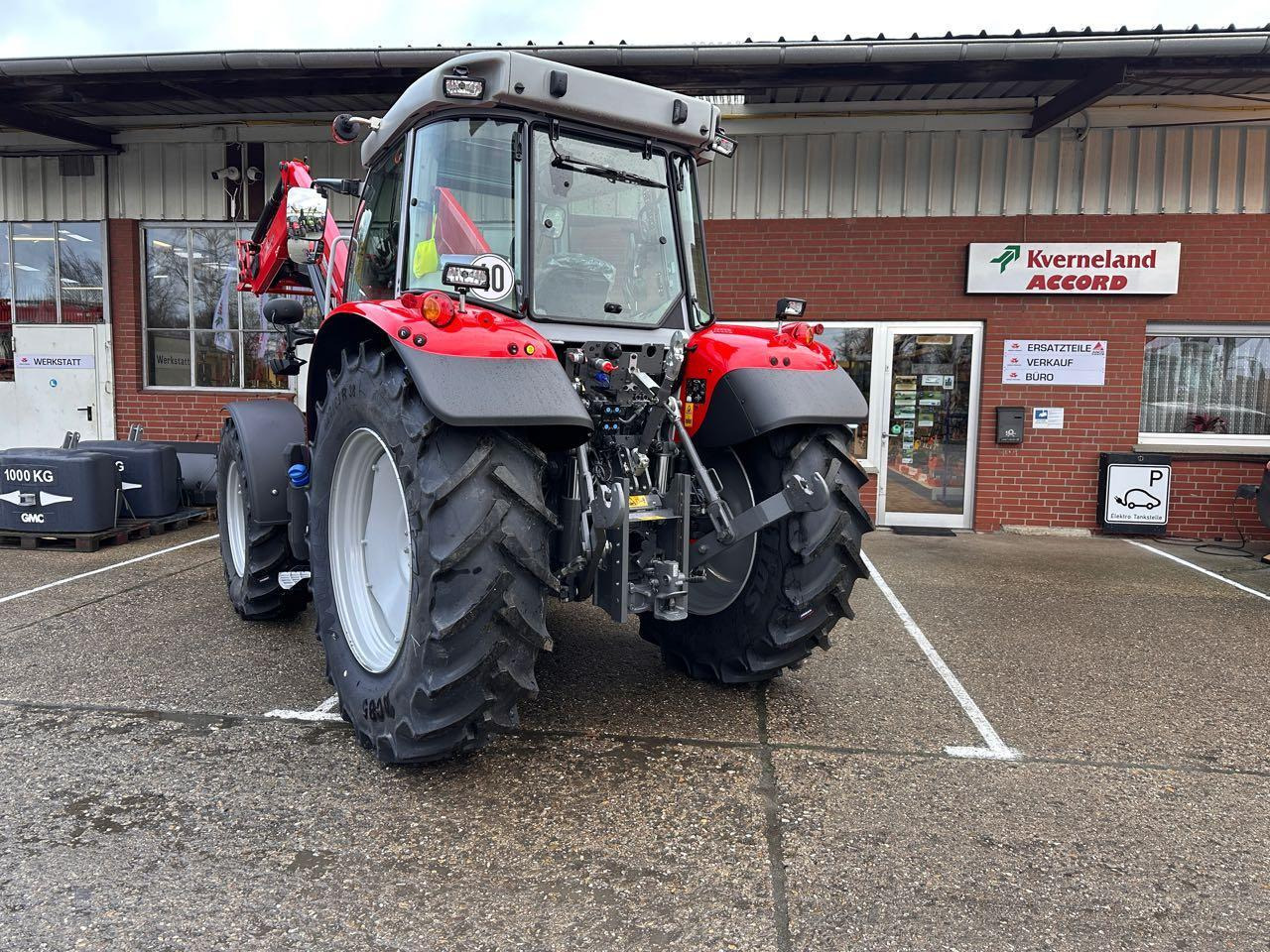 Massey Ferguson MF 5S.115 DYNA-6 - Farm tractor: picture 4 Massey Ferguson MF 5S.115 DYNA-6 - Farm tractor: picture 4
