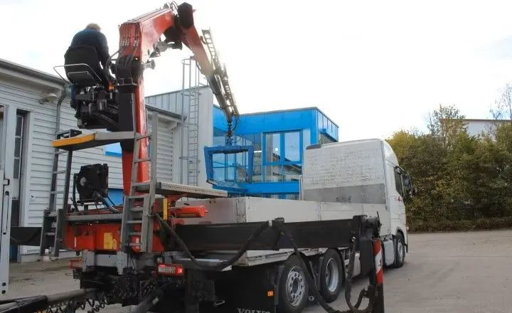 Volvo FH500 6x2 | Platforma z HDS Fassi F215A7 - Sterowanie radiowe | Euro 6 | Automatyczna skrzynia | 390 000 km - Other machinery: picture 4 Volvo FH500 6x2 | Platforma z HDS Fassi F215A7 - Sterowanie radiowe | Euro 6 | Automatyczna skrzynia | 390 000 km - Other machinery: picture 4