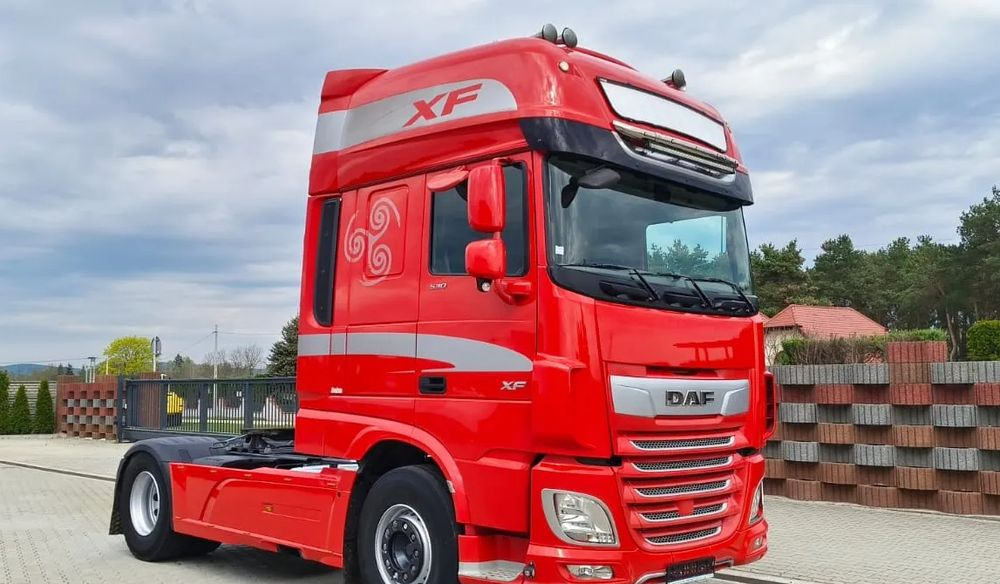 DAF XF 530 Super Space Cab | RETARDER | KLIMATYZACJA | EURO 6 | 2018 | 530 000 km - Tractor unit: picture 5 DAF XF 530 Super Space Cab | RETARDER | KLIMATYZACJA | EURO 6 | 2018 | 530 000 km - Tractor unit: picture 5