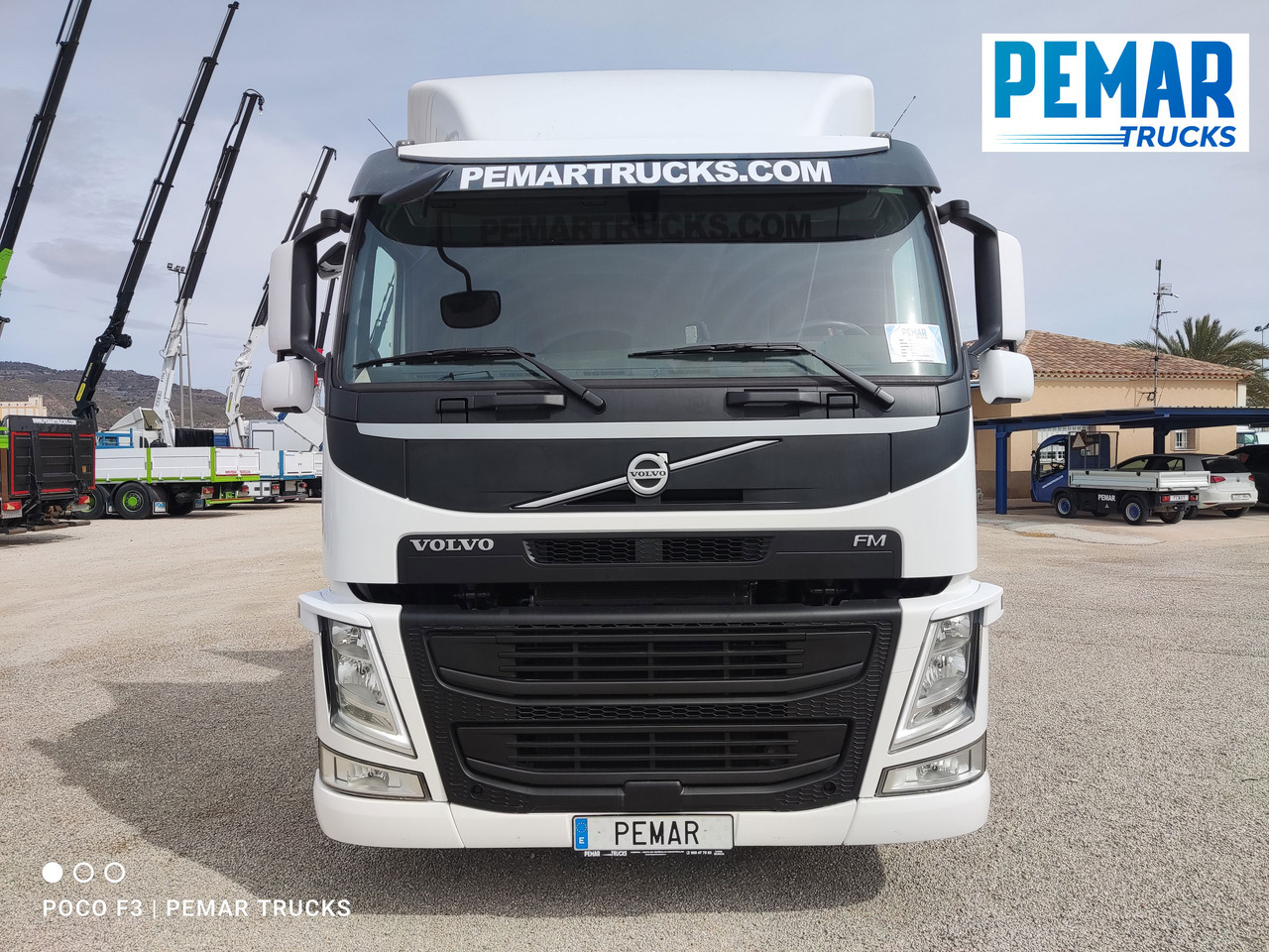 VOLVO FM 330 4X2 GRUA CAJA FIJA - Dropside/ Flatbed truck, Crane truck: picture 3 VOLVO FM 330 4X2 GRUA CAJA FIJA - Dropside/ Flatbed truck, Crane truck: picture 3