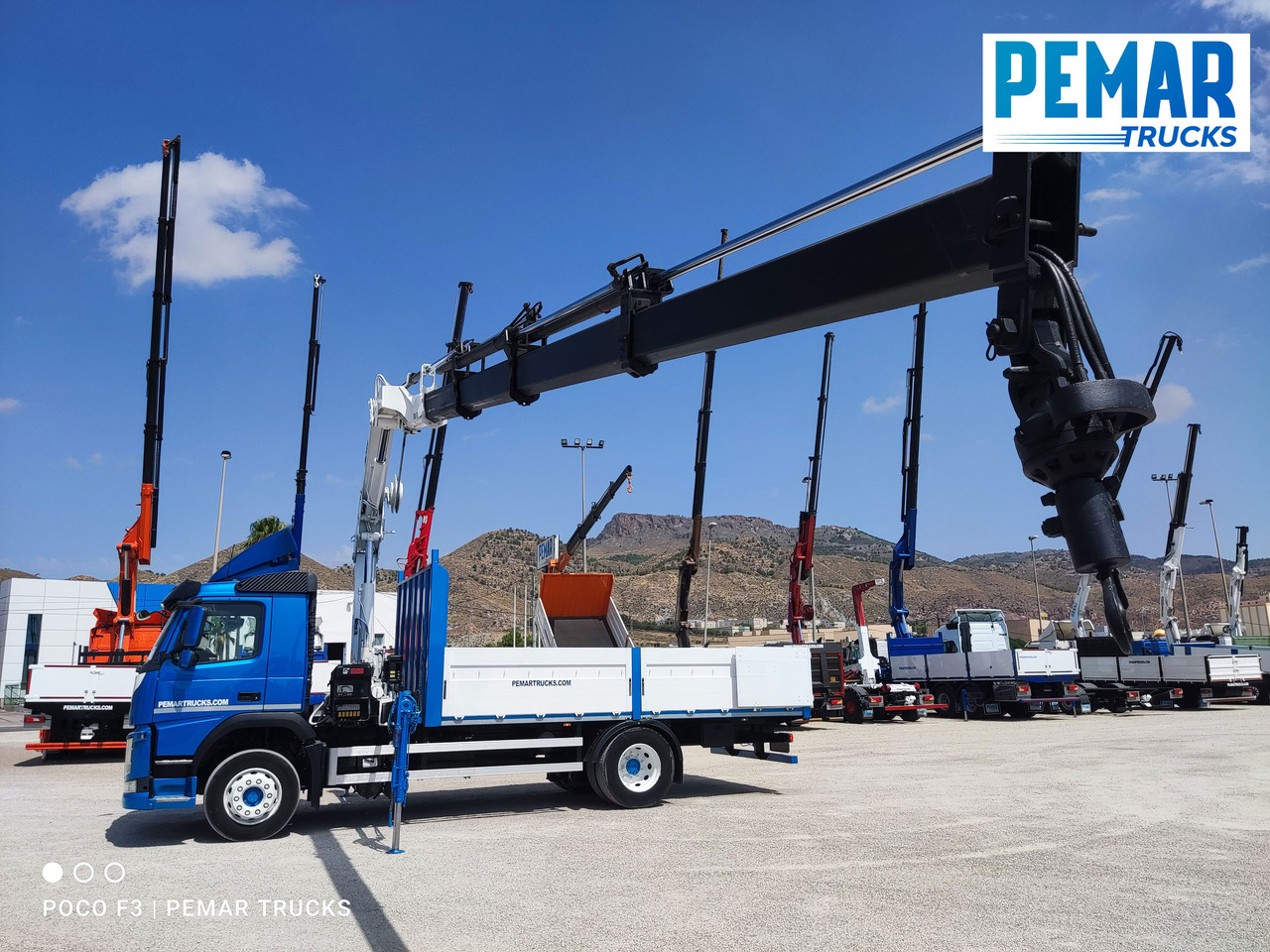 Crane truck VOLVO FM 330 GRUA CAJA FIJA: picture 7